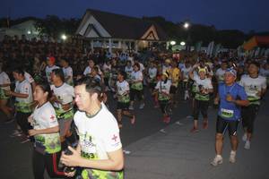 BIB: 
                            <button type="button" onclick="openModal(3530262)" class="btn btn-primary btn-sm float-right btn-popup" data-toggle="modal" data-target=".modal-high-quality">
                        <i class="fas fa-shopping-cart"></i> Add to Cart
                    </button>
                                            <button type="button" onclick="isThisMe(3530262, true)" class="btn btn-success btn-sm float-right btn-popup btn-isme hidden" data-toggle="tooltip" data-placement="bottom" title="นี่คือรูปของคุณใช่ไหม คลิกที่นี่เพื่อเอาเข้าอัลบั้ม">
                        <i class="fas fa-plus"></i> Add to album
                    </button>
                    <button type="button" onclick="isThisMe(3530262, false)" class="btn btn-warning btn-sm float-right btn-popup btn-isnotme hidden">
                        <i class="fas fa-ban"></i> Remove from album
                    </button>